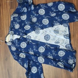 Chinese Oriental style blue white top XXL padded shoulders